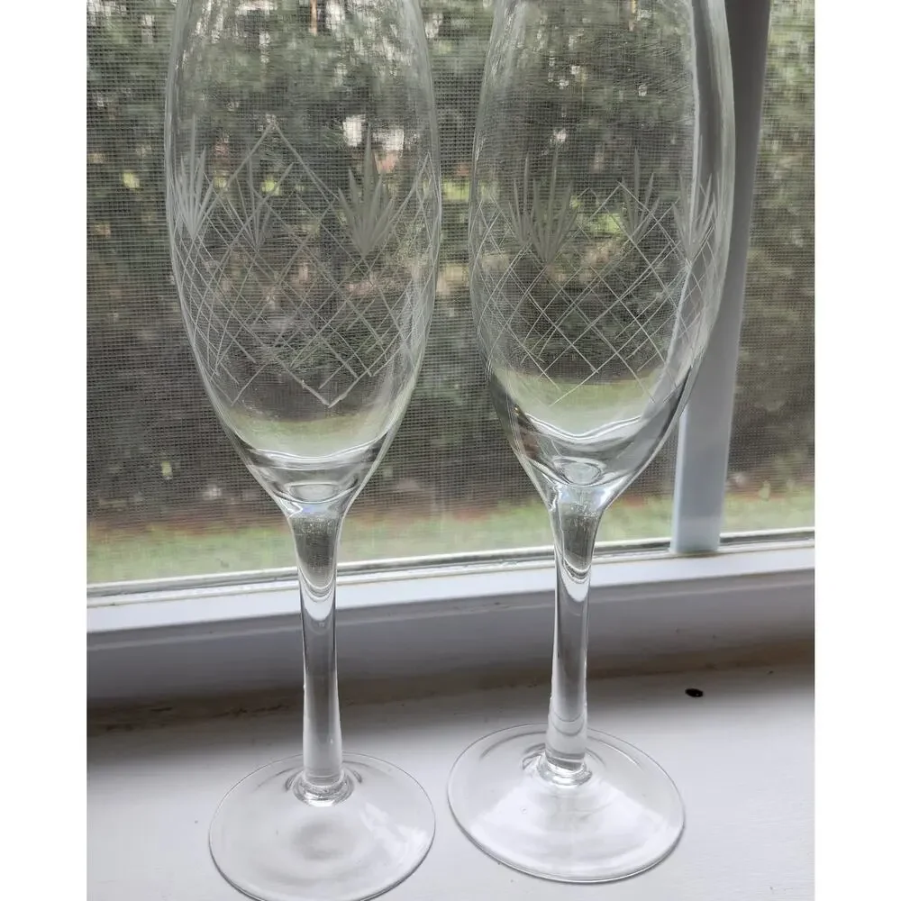 Pair of 1940's Etched Champagne Wine Glasses Geometric Pattern 10
